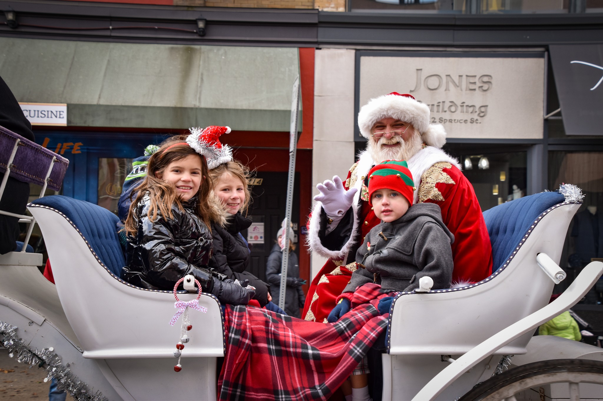 29th Annual Greater Scranton Santa Parade Wayne Bank